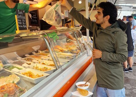 eat&meet-Kulinarik-Spot mit Dominik Krieg vom Fisch Krieg und Peter Yazan Sikarea vom Yazzoon  | © Nico Hollersbach