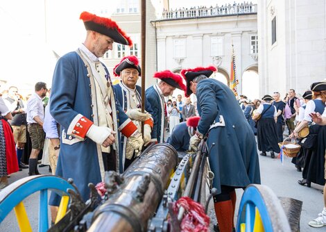 Salutschüsse der Salzburger Bürgergarde | © wildbild
