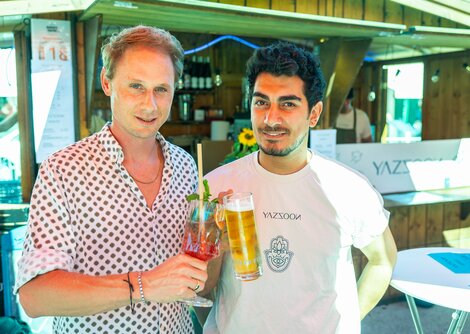 Auch Yazzoon ist als Altstadt-Gastronomiebetrieb vertreten: Nico Hollersbach und Peter Yazan Sikarea | © wildbild