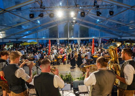Rupertibühne am Domplatz  | © wildbild
