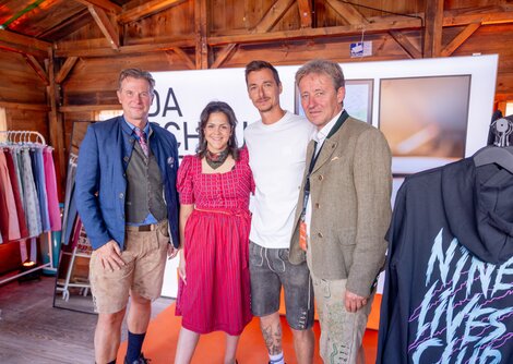 Hand.Werk.Stadt.-Hütte: Roland Aigner, Patricia Fichter, Dirndlfit, Christian Bernegger, Posh Alley Cats, Christian Wieber | © wildbild