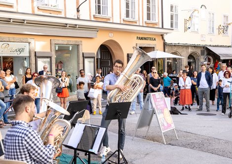 Es gibt Klänge aus Streetbrass und Jazz bis hin zu Rock’n Roll, u.v.m.  | © Andreas Kolarik