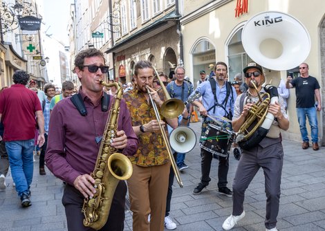 19 Bands diverser Genres sorgen für gute Stimmung  | © Andreas Kolarik