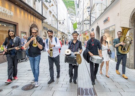 Feschak Orkeztra touren durch die Altstadt | © Andreas Kolarik