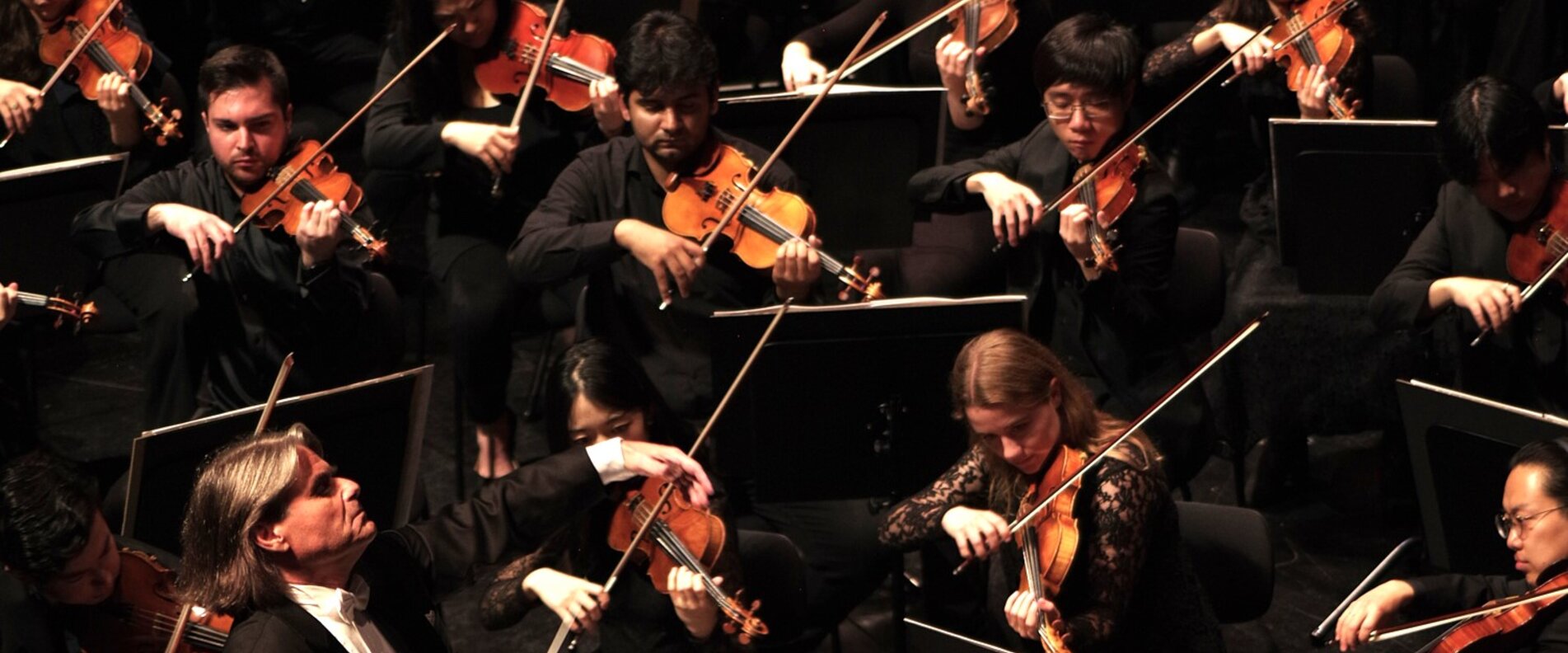 Sinfoniekonzert Ion Marin | © Elsa Okazaki