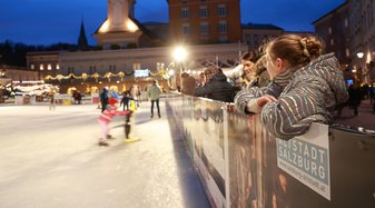 Eiszauber am Mozartplatz | © Neumayr / Salzburger Christkindlmarkt