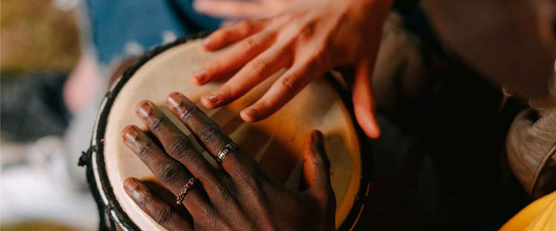 Hände auf Trommel | © Afro-Asiatisches Institut