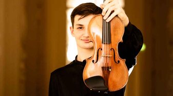 Leonhard Baumgartner (Violine) | © Julia Wesely
