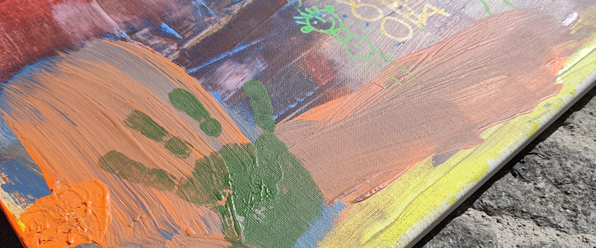 Acrylbild von einem Kind gemalen | © liebestrunken