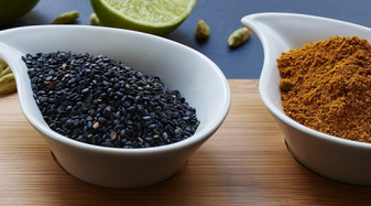 Foto von typisch asiatischen Gewürzen. | © Gewürze der Welt