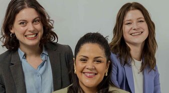 Gruppenfoto der Fashion Revolution Salzburg | © Timo Palfinger