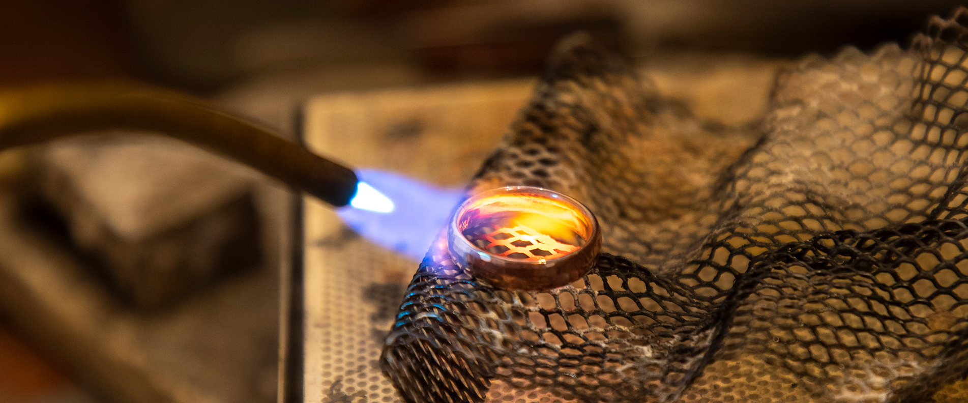 Ein Trauring entsteht. | © Andreas Kolarik