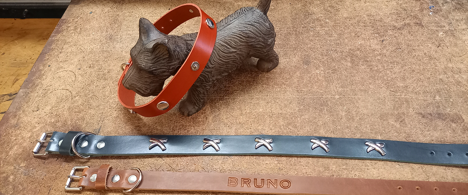 Hundehalsbänder vom Gürtelmacher Schliesselberger | © Gürtelmacher Schliesselberger