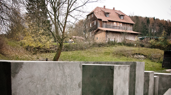 Foto eines alten Hauses | © Zentrum für politische Schönheit