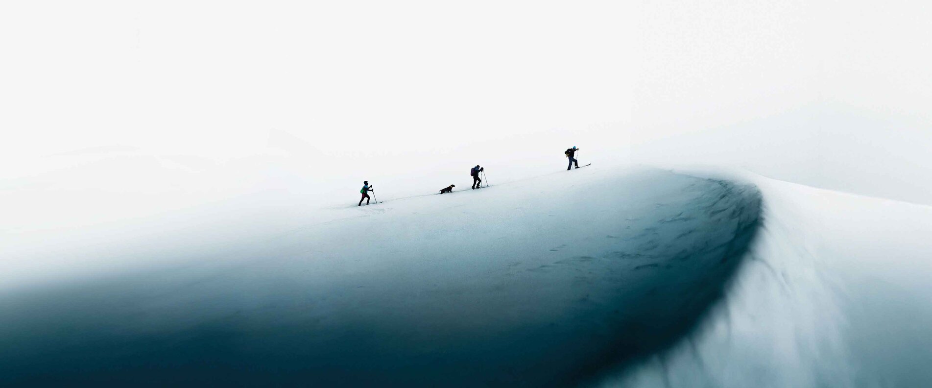 Wanderer in einer Schneelandschaft | © Christoph Johann
