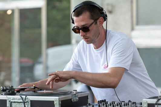 Ein DJ | © Valentin Czihak