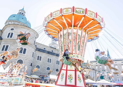 Kettenkarussell am Salzburger Rupertikirtag | © Herbert Rohrer