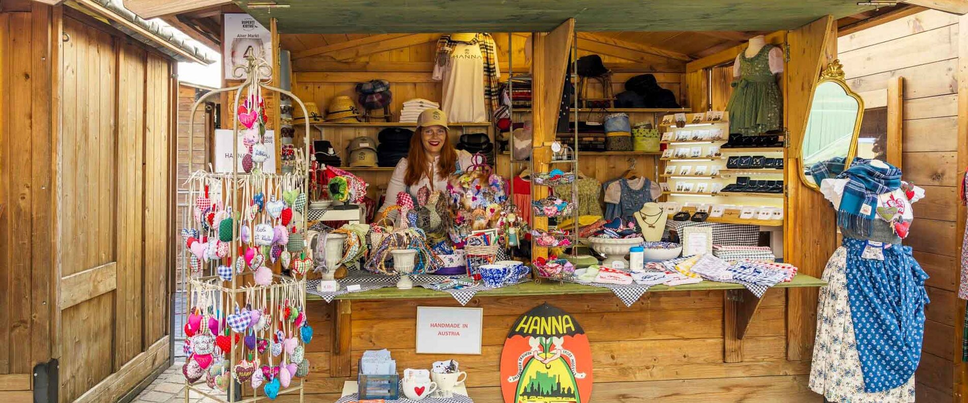 Hannah Trachten Stand am Salzburger Rupertikirtag | © Christoph Haid