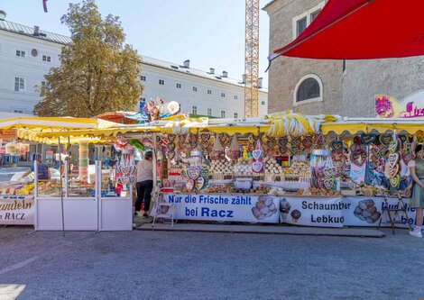 Süßwaren Racz Stand am Salzburger Rupertikirtag | © Christoph Haid