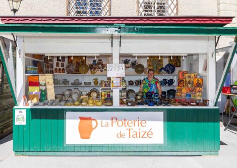 Kunst Keramik Taize Stand am Salzburger Rupertikirtag | © Christoph Haid