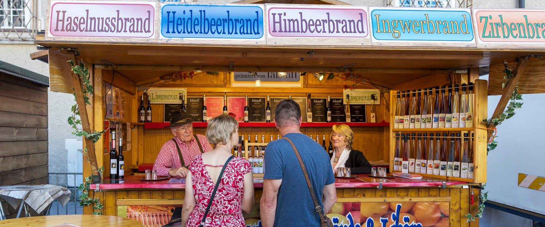 Martins Edelbrände Stand am Salzburger Rupertikirtag | © Christoph Haid