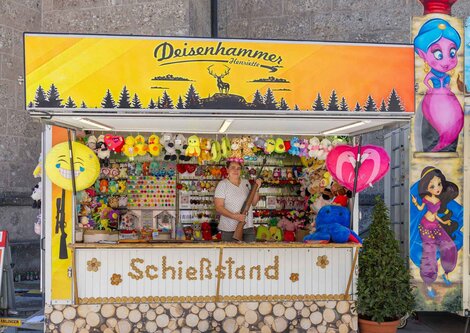 Schützenstand am Salzburger Rupertikirtag | © Christoph Haid